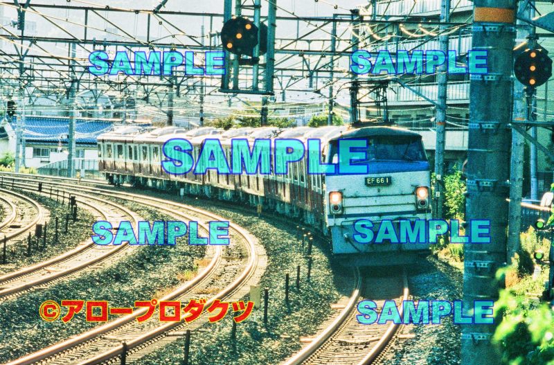 kin0049【ダウンロード画像　EF66けん引の京急新1000形甲種回送※逆光で撮影】