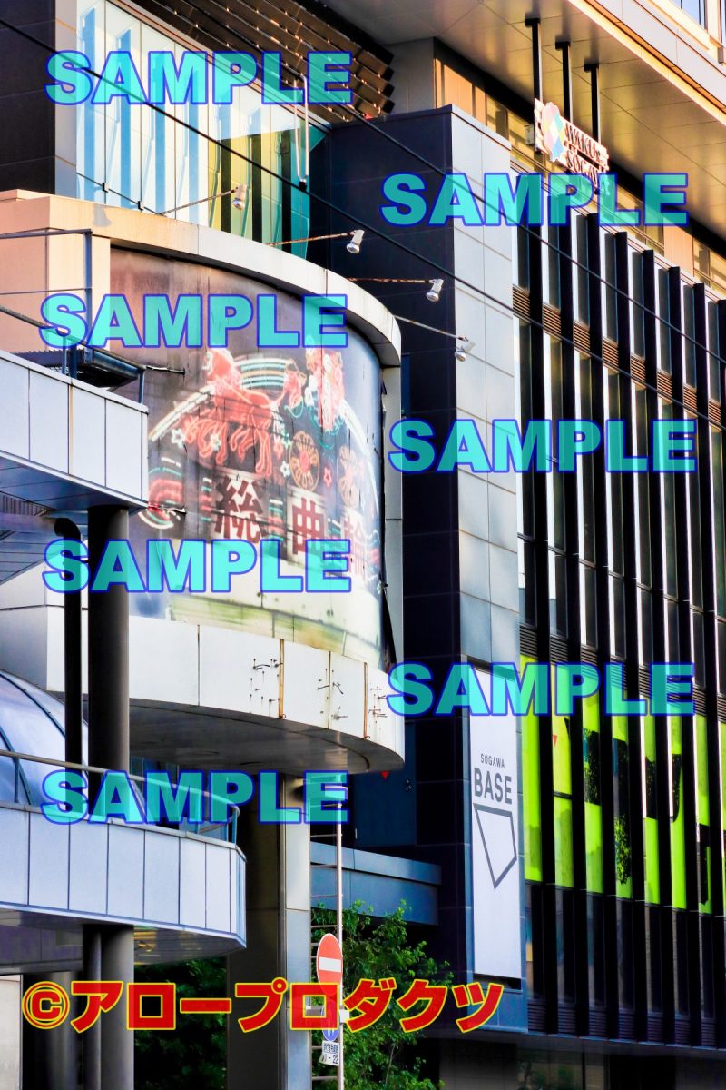 sce0018【ダウンロード画像　朝早くの総曲輪通り入口】
