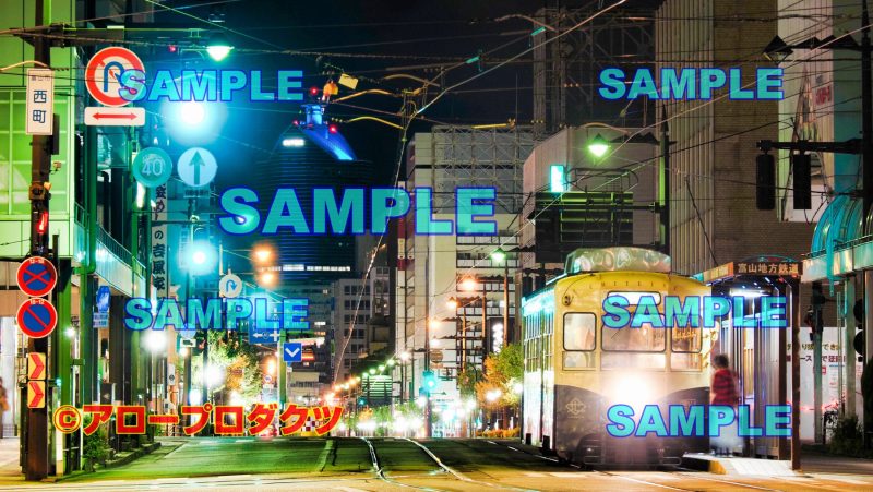 sce0094【ダウンロード画像　富山地方鉄道市内電車デ7000形　夜の西町交差点にて】