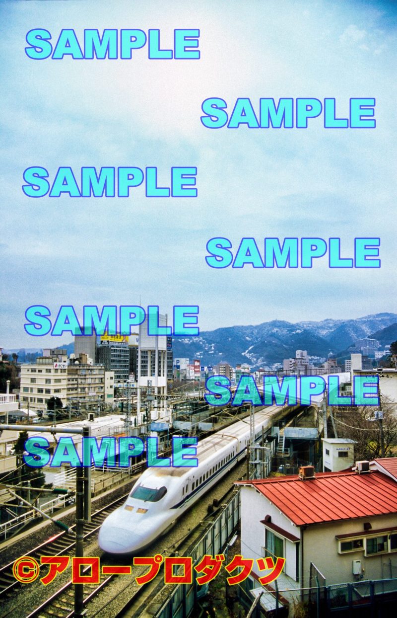 tok0012【ダウンロード画像　東海道新幹線700系　熱海駅を出てくるシーン】