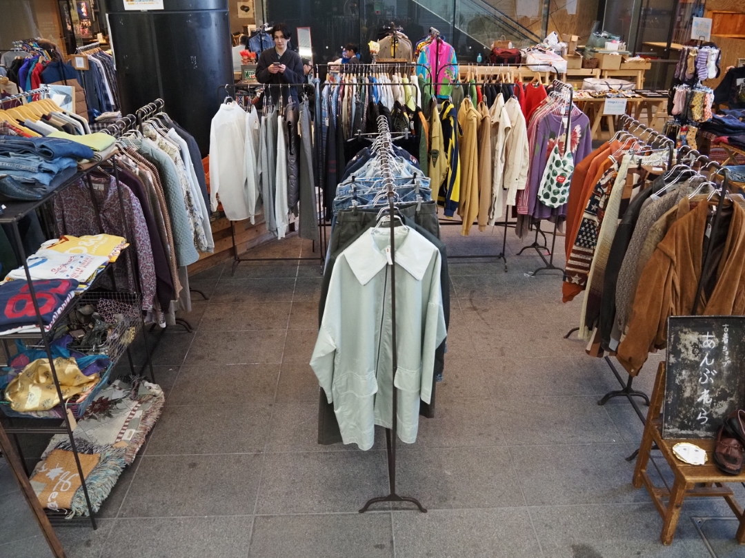 old clothes marketの様子3