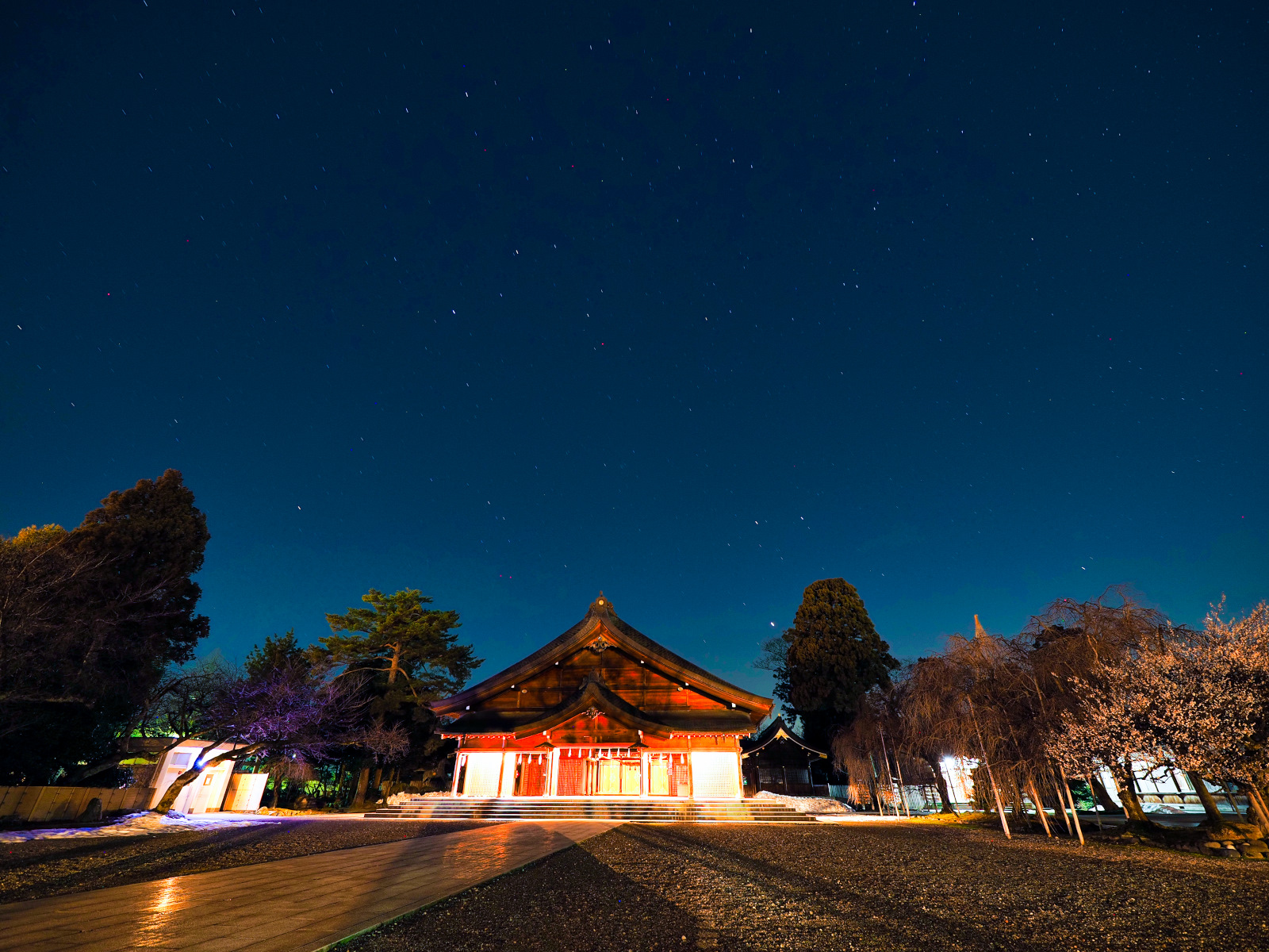 総曲輪から神社へ　護国神社②