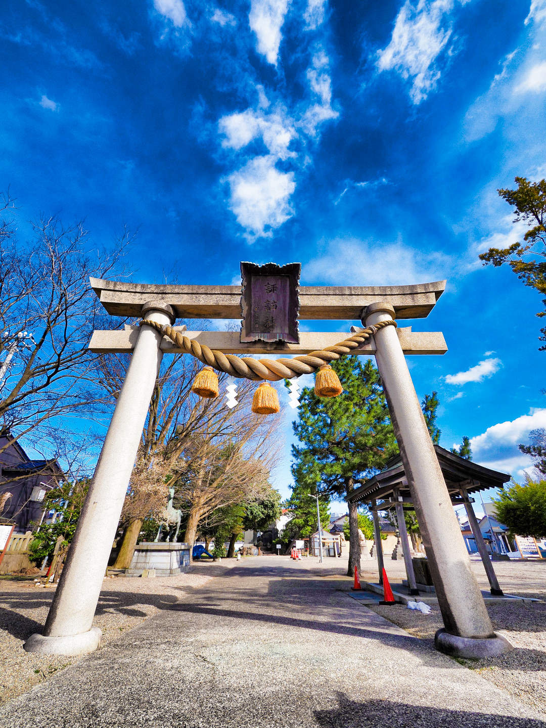総曲輪から神社へ　岩瀬諏訪神社①