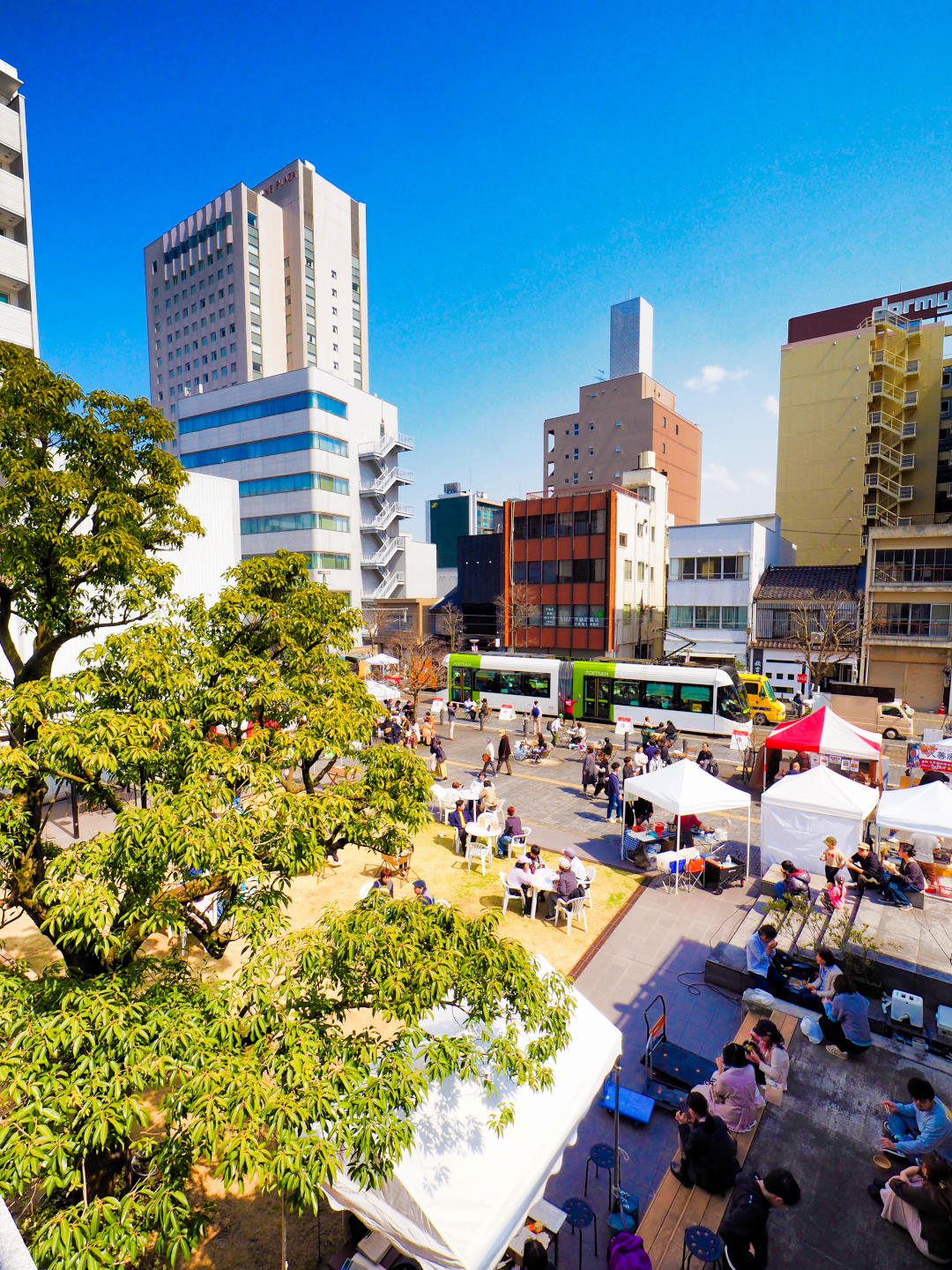 イベント時の富山の市電　Toyama Tram